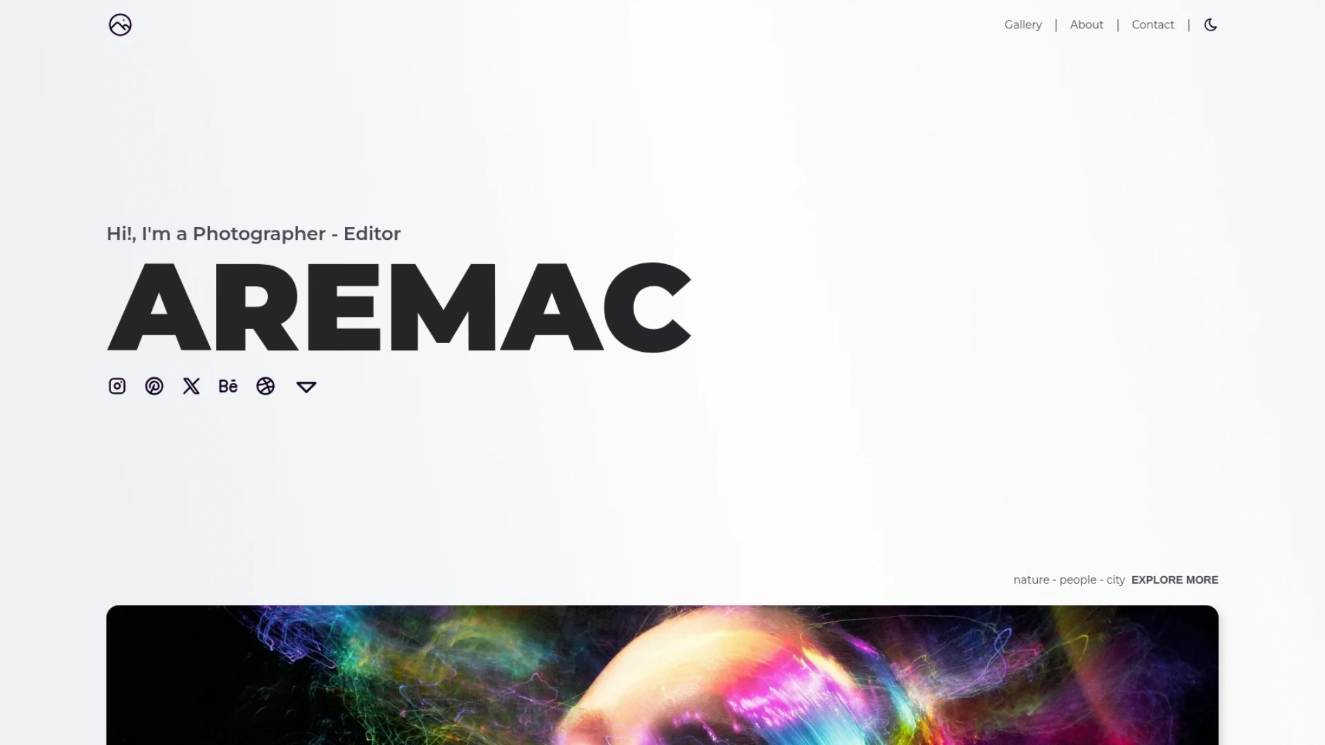 Aremac - Minimal One Page Photographer Portfolio HTML Template